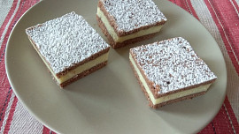 Jednoduché smetanovo pudinkové řezy