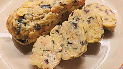 Karlovarský knedlík s červenou cibulkou