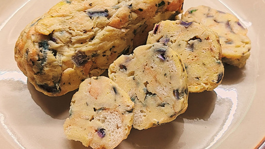 Karlovarský knedlík s červenou cibulkou