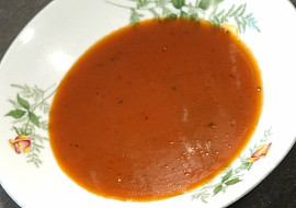 Rajská polévka II. (Niekto si na tanieri pridával syr, niekto cestovinu. Výborné oboje.)