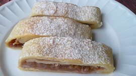 Štrúdl z tvarohového těsta