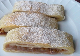 Štrúdl z tvarohového těsta