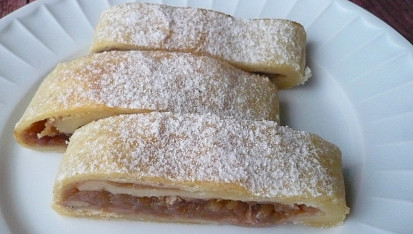 Štrúdl z tvarohového těsta