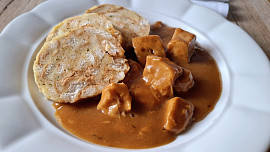 Vepřové na česneku s uzenou paprikou