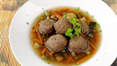 Zlatý hovězí vývar