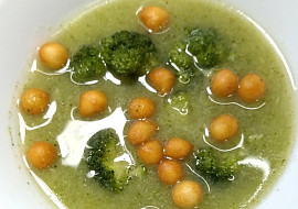 Brokolicový krém II. - jednoduchý (Bez krutónpv, ale s guličkami...dobrá.)