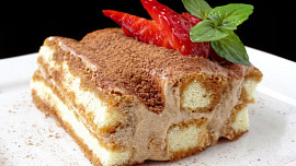 České tiramisu s tvarohem a zakysanou smetanou