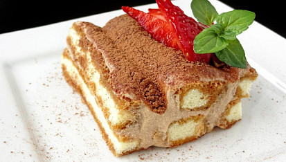 České tiramisu s tvarohem a zakysanou smetanou