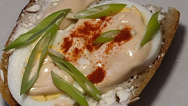 Jarní obložené chlebíčky