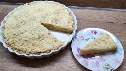 Jogurtový koláč s mandlovou drobenkou podle Míši Landové