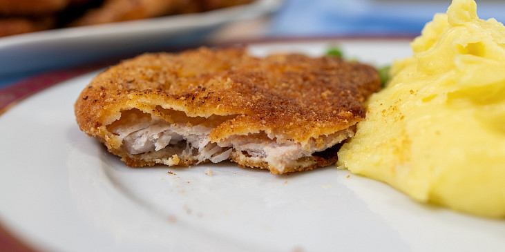 Smažená vepřová žebírka podle ČSN