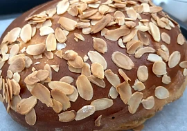 Celozrnný špaldový mazanec