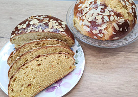 Celozrnný špaldový mazanec