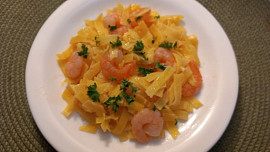 Česnekové krevety s nudlemi