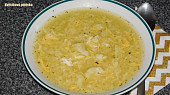Květáková polévka s krupicí a vejcem