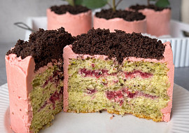 Pistáciové květináčky s malinami