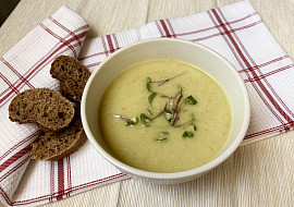 Cuketová krémová polévka