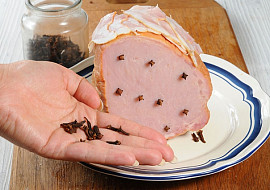 Irská medová šunka s hřebíčkem