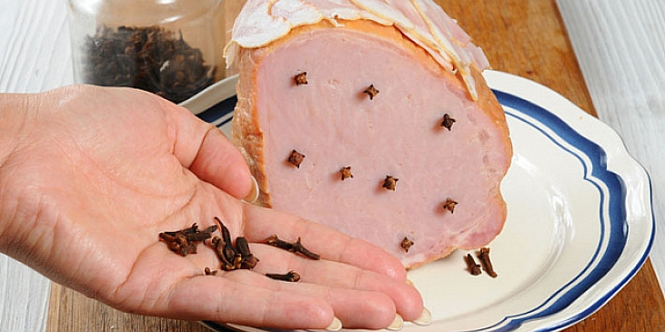 Irská medová šunka s hřebíčkem