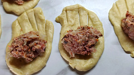 Nadýchané plněné rohlíčky