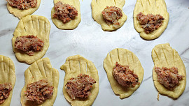 Nadýchané plněné rohlíčky