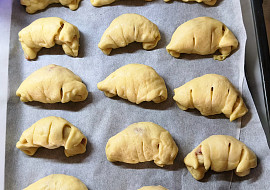 Nadýchané plněné rohlíčky