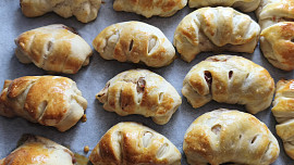 Nadýchané plněné rohlíčky