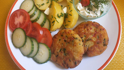 Rybí karbanátky s jarní cibulkou