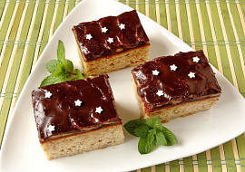 Banánové řezy s čokoládovou polevou