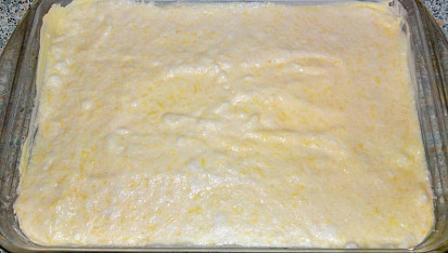 Bramborová bublanina s kompotovanými broskvemi