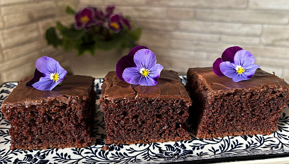 Kefírová buchta s celozrnnou moukou