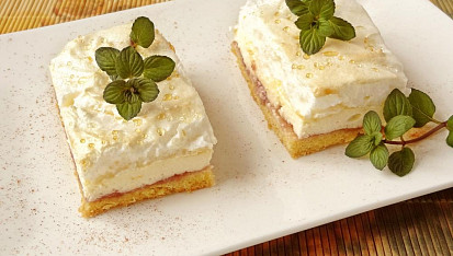 Tvarohové řezy s bílkovým sněhem