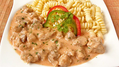 Vepřová kýta v omáčce s nivou