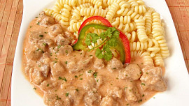 Vepřová kýta v omáčce s nivou