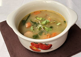 Čočková polévka s uzeninou