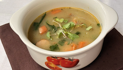 Čočková polévka s uzeninou