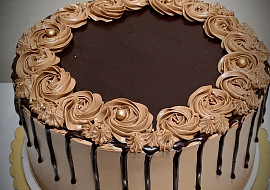 Čokoládový dort s čokoládovou náplní