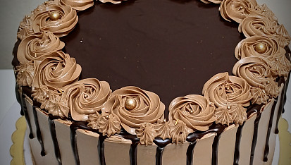 Čokoládový dort s čokoládovou náplní