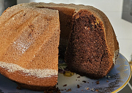 Kakaová bábovka s nugátem