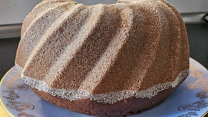 Kakaová bábovka s nugátem