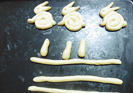 Kuřátka a zajíčci z lineckého těsta