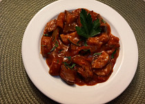 Lilek, cukety a rajčátka v rajčatové passatě