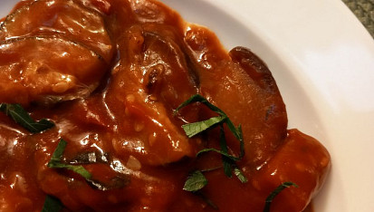 Lilek, cukety a rajčátka v rajčatové passatě