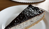 Makový cheesecake s povidly