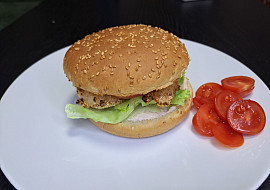 Pikantní kuřecí burger