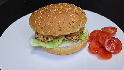 Pikantní kuřecí burger