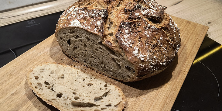 Domácí chléb se sušeným droždím