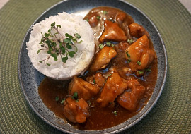 Kuřecí stehenní kousky v pikantní chilli omáčce s medem