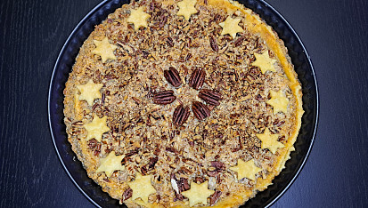 Ořechový koláč z vlašských a pekanových ořechů
