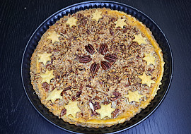 Ořechový koláč z vlašských a pekanových ořechů